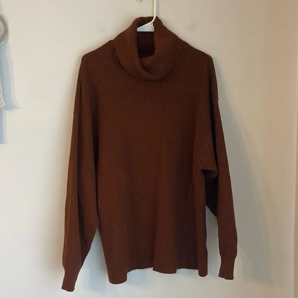 Free People Women’s Brown Soft Oversized Turtleneck softly Sweater tunic SM EUC!